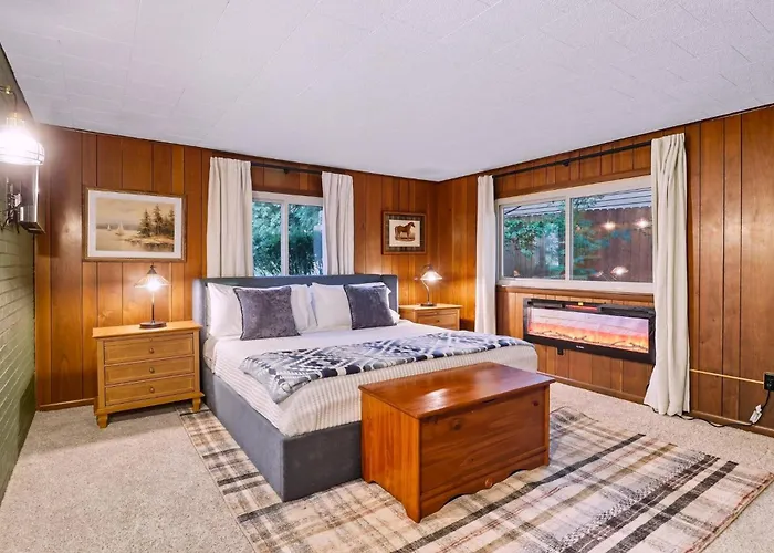1920s | Hot Tub | Game | Fire Pit Rockford
