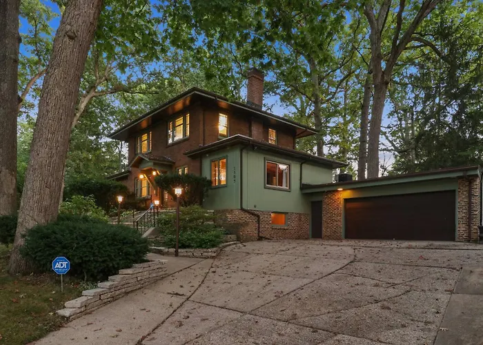 1920s | Hot Tub | Game | Fire Pit Holiday home Rockford