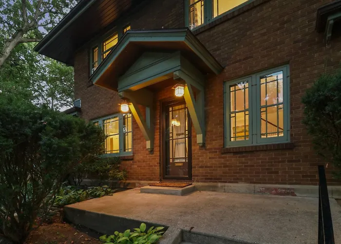 1920s | Hot Tub | Game | Fire Pit Holiday home Rockford
